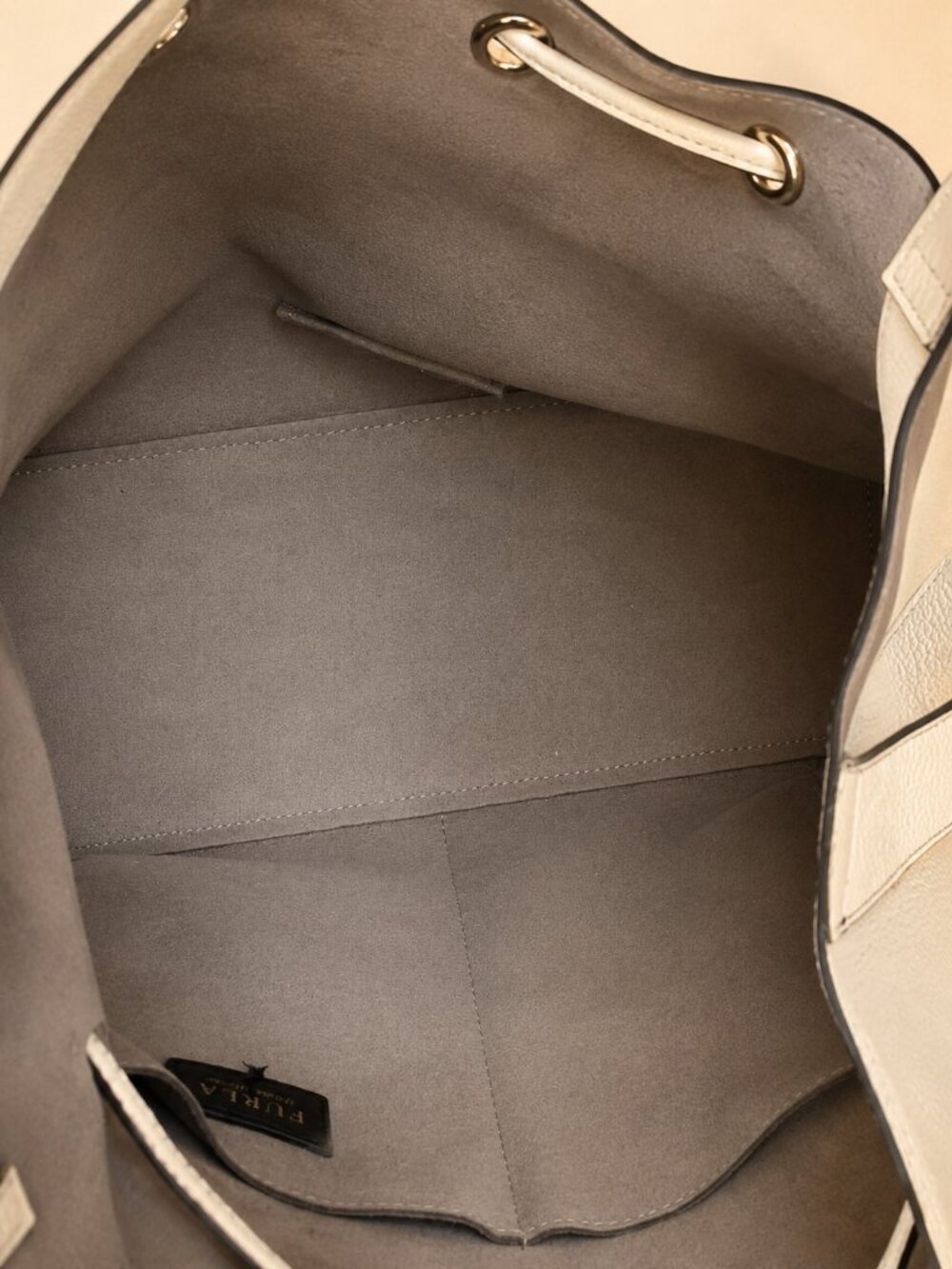 Furla Costanza F7339 Ivory Pebbled Leather Drawstring Bucket Tote Shoulder Bag - Picture 10 of 11